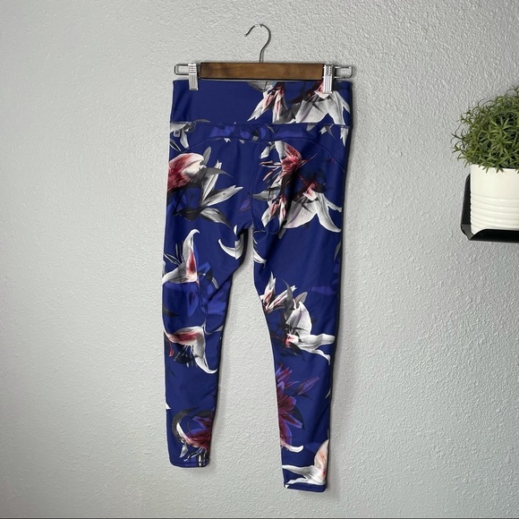 Fabletics Floral Print Leggings size small - Picture 5 of 6